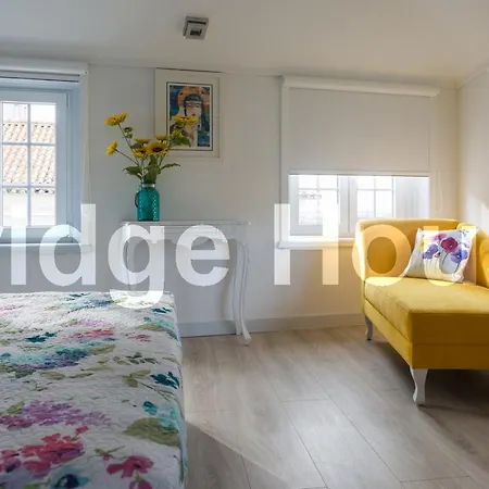 아파트 Bridge House 아베이루
